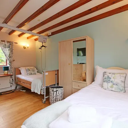 Scoresby Summerfield Farm *